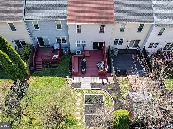 5th image of 534 Congressional Dr