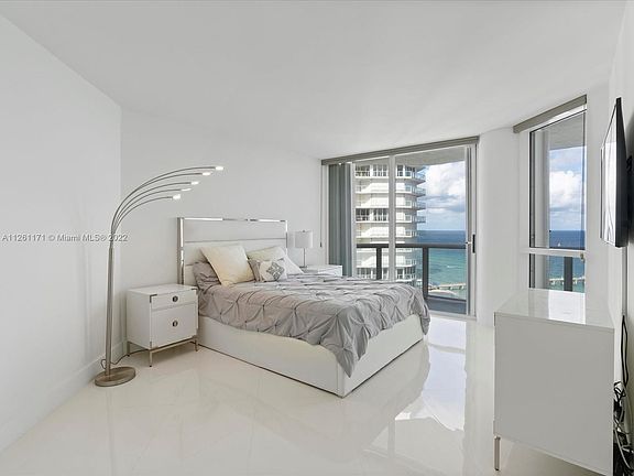 5th image of 16425 Collins Ave APT 1815