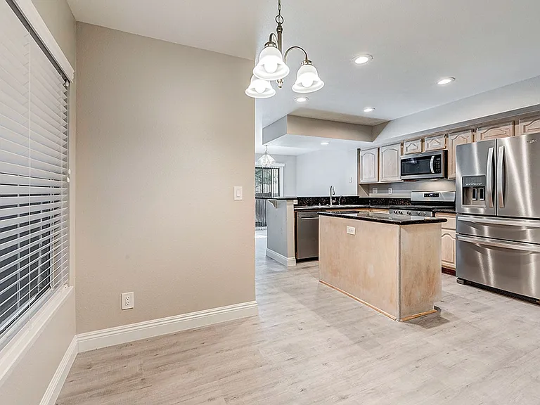 2641 Golden Sands Dr — Photo 6