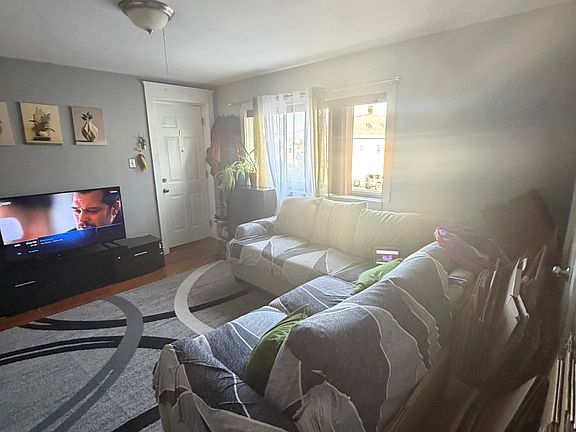 4th image of 5 Cliff St #1