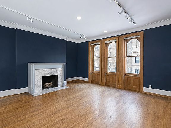 5th image of 17 E 76th St