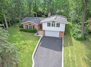 590 Timber Ln, Lake Forest, IL 60045