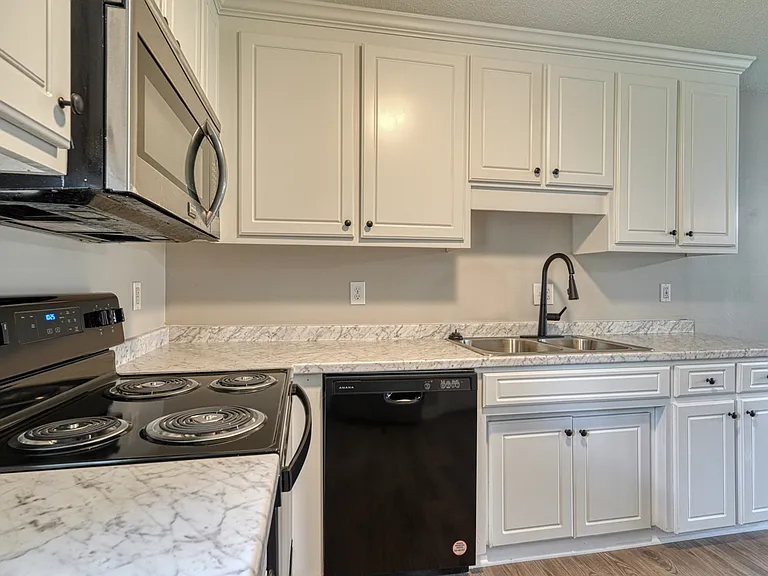 321 Sugar Ridge Rd #321 — Photo 9