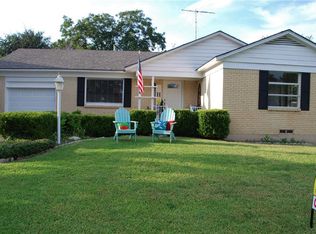 925 Cardinal Ridge Ave, Fort Worth, TX 76115