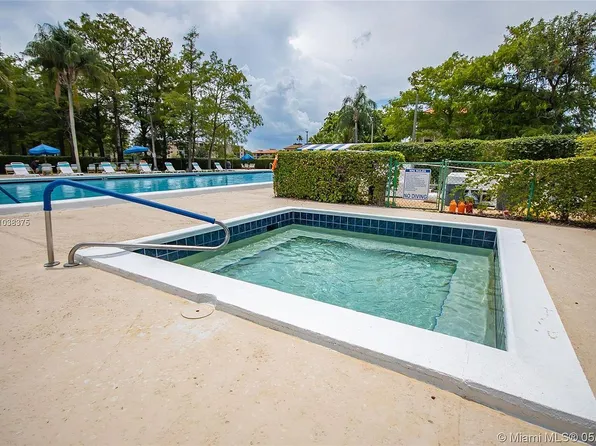 7900 NW 50th St APT 303, Fort Lauderdale, FL 33351