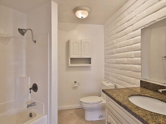 2nd image of 3060 Panorama Rd #2A