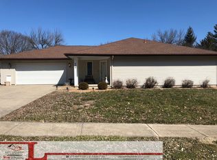 203 Carrie Ave, Urbana, IL 61802