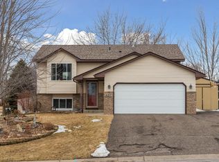 401 Elder Ave NW, Saint Michael, MN 55376