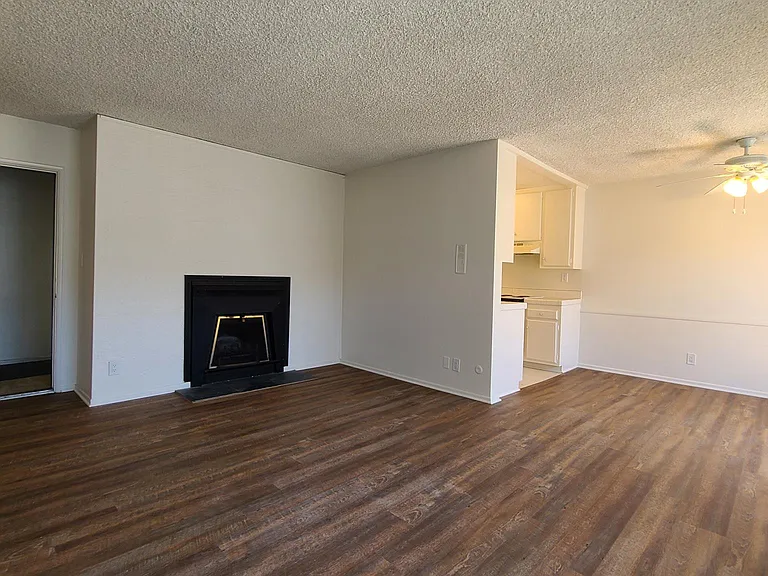 1681 Amberwood Dr #206 — Photo 7