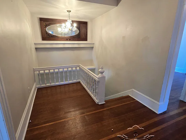 210 N Auburn St — Photo 25