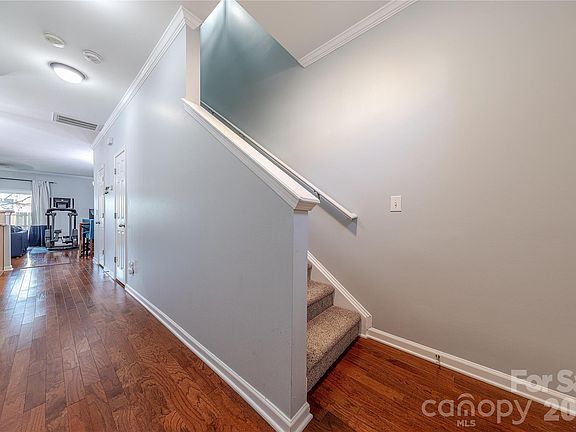 3rd image of 2147 Midnight Blue Ln