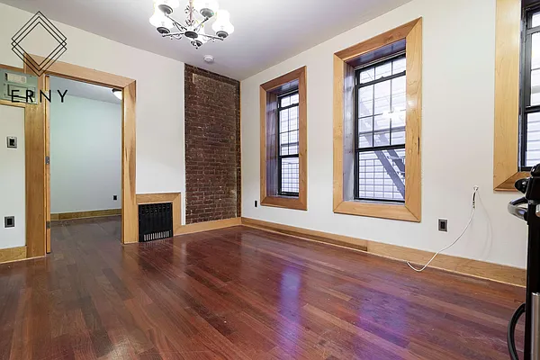 Rented by ERNY LLC | media 27