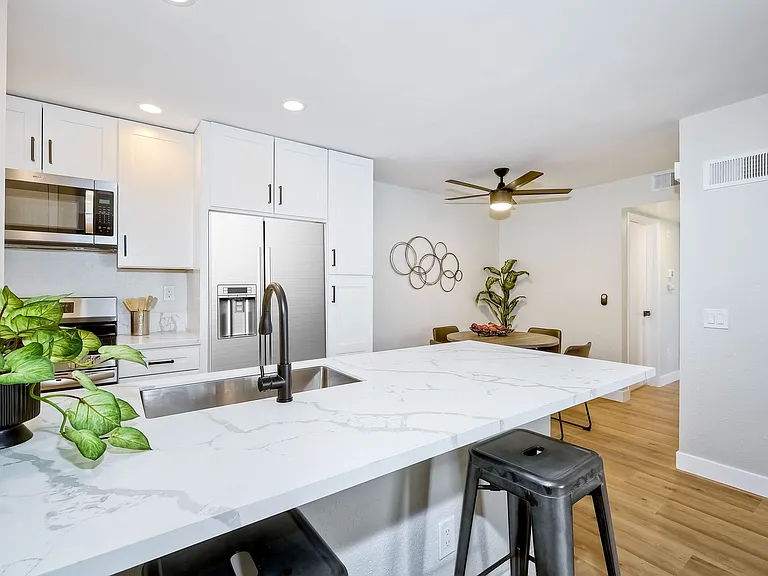 9209 Village Glen Dr #146 — Photo 2