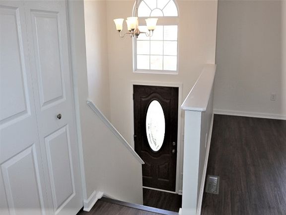 2nd image of 531 Glen Oaks Dr
