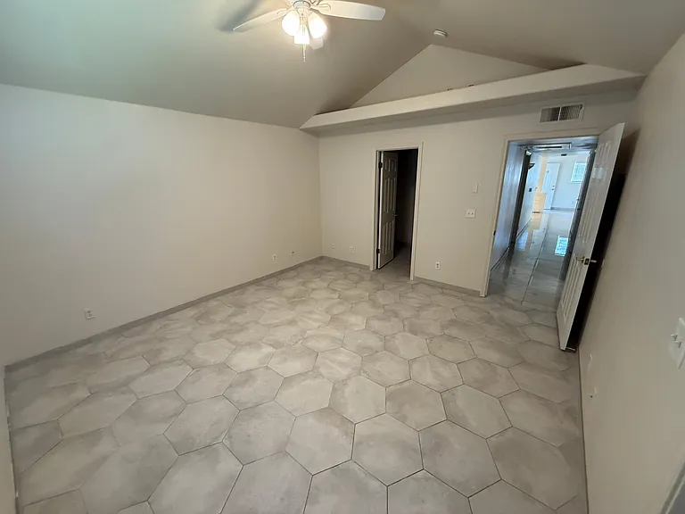 1542 E Alluvial Ave #128 — Photo 19
