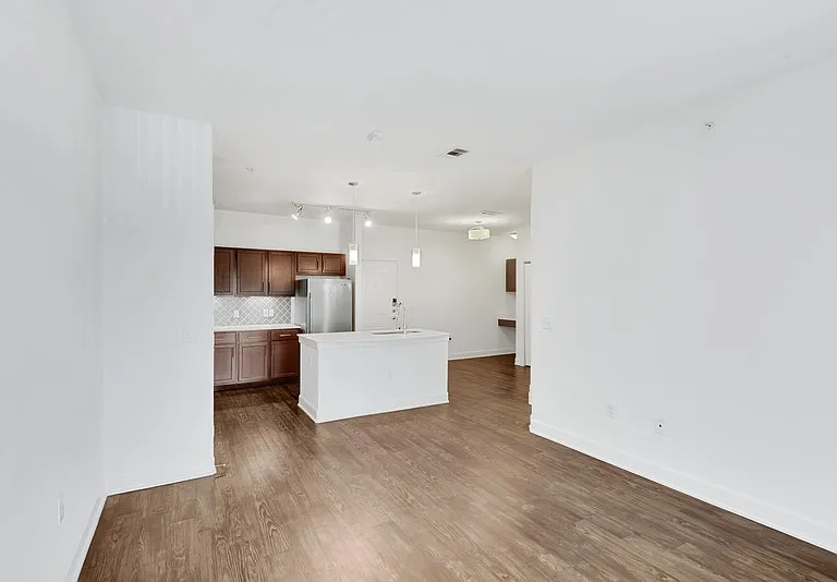 Ambrosio Apartments — Photo 12