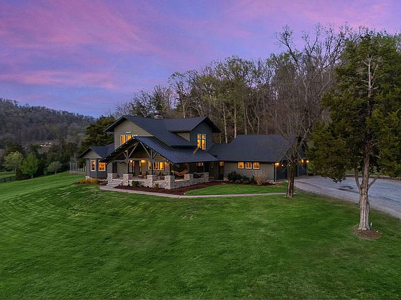 2nd image of 500 Coop Rd
