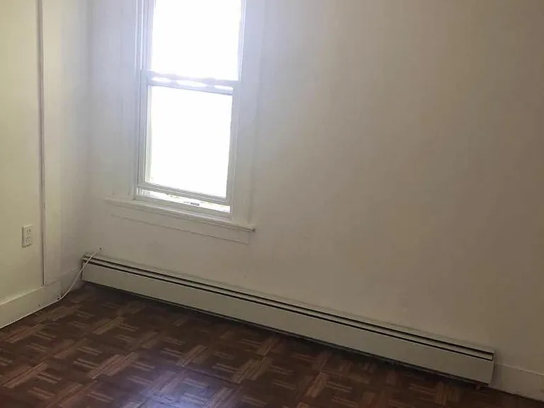 39 Silver St — Photo 3