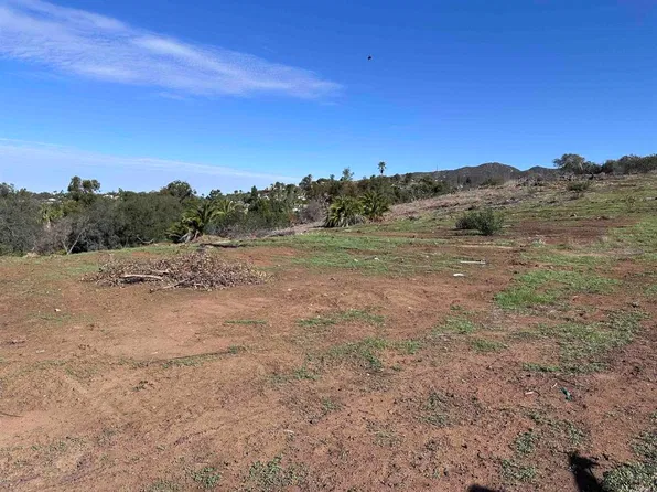 2525 Bella Vita Ln, Vista, CA 92084