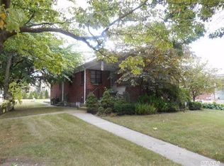 14726 3rd Ave, Whitestone, NY 11357