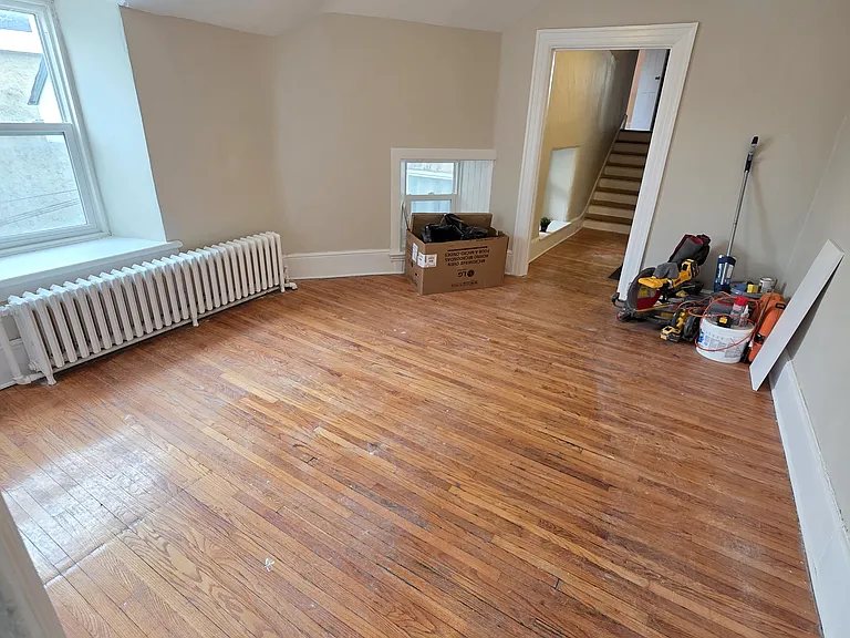 207 William St #5 — Photo 15