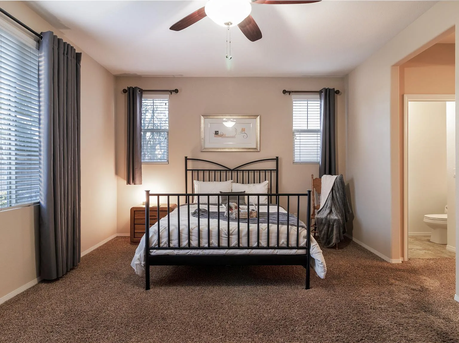 5 bed, 3.5 bath, 2946 sqft, $3,350 — Photo 4