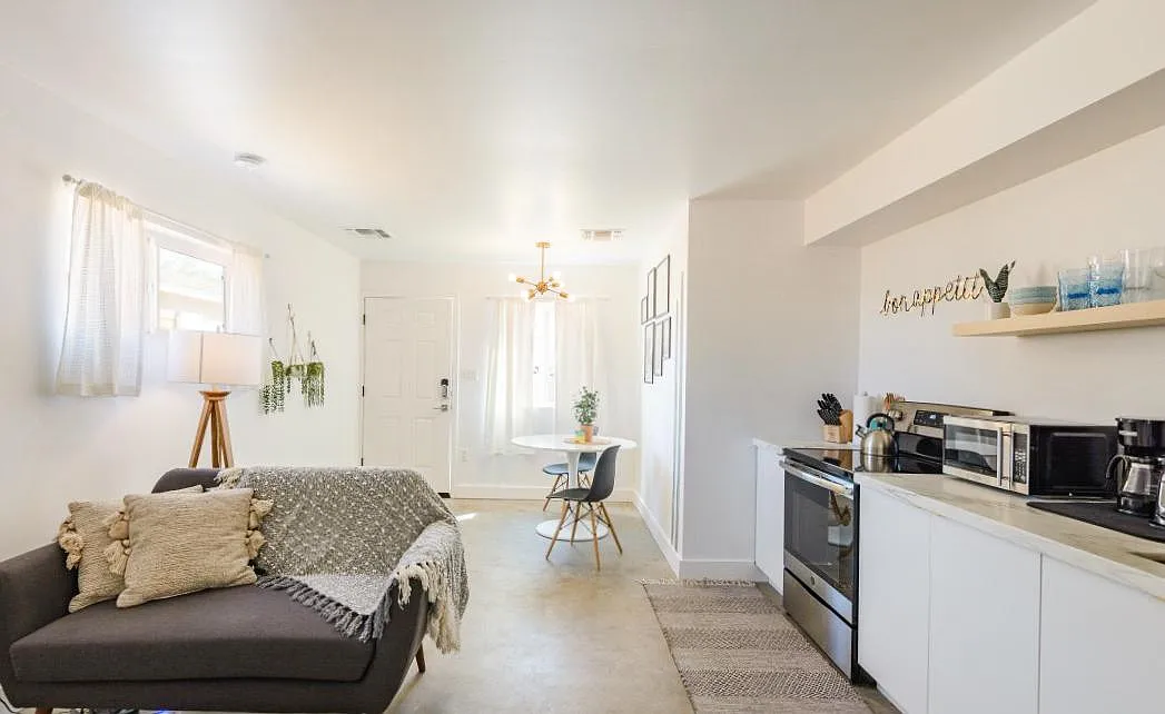 1 bed, 417 sqft, $1,250 — Photo 1