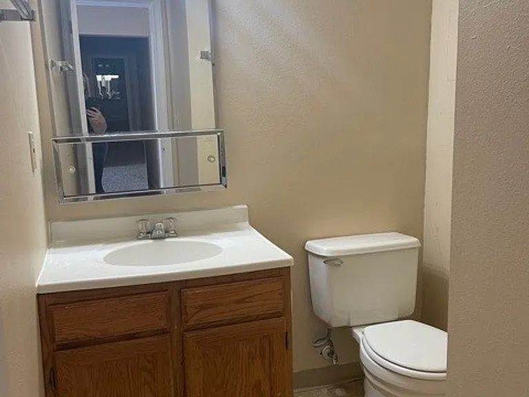 3460 Colorado Ave #B4 — Photo 2