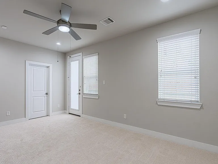 5813 Petty St #C — Photo 5