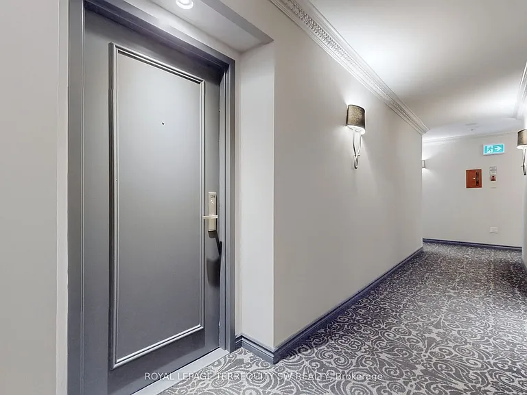 71 Simcoe St #2001 — Photo 3