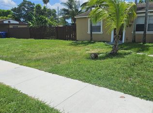 6118 Plunkett St, Hollywood, FL 33023