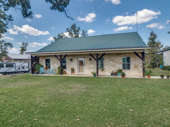 332 Rs County Rd #3130, Emory, TX 75440