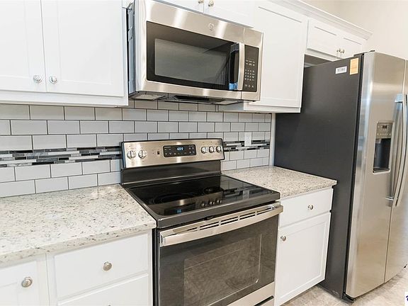 2nd image of 414 Lambrusco Way