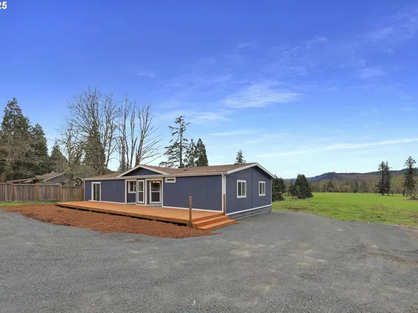 33788 Row River Rd, Cottage Grove, OR 97424