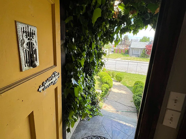 800 Yakima St — Photo 12