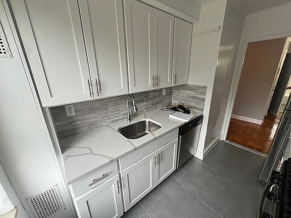 3rd image of 19425 64th Ave #1C