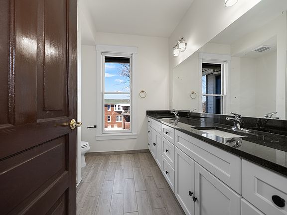 4th image of 2099 Vermont St #11379760