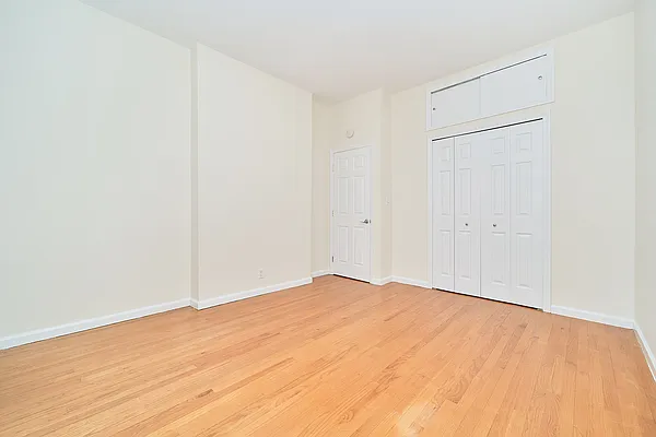 Rented by Living New York | media 13