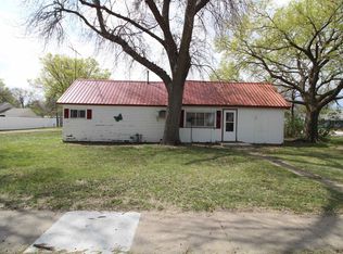 101 Palmer St, Loomis, NE 68958