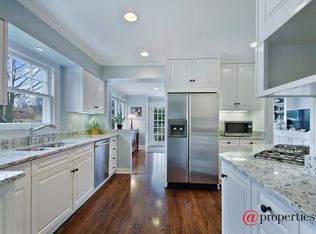 557 Melrose Ave, Kenilworth, IL 60043