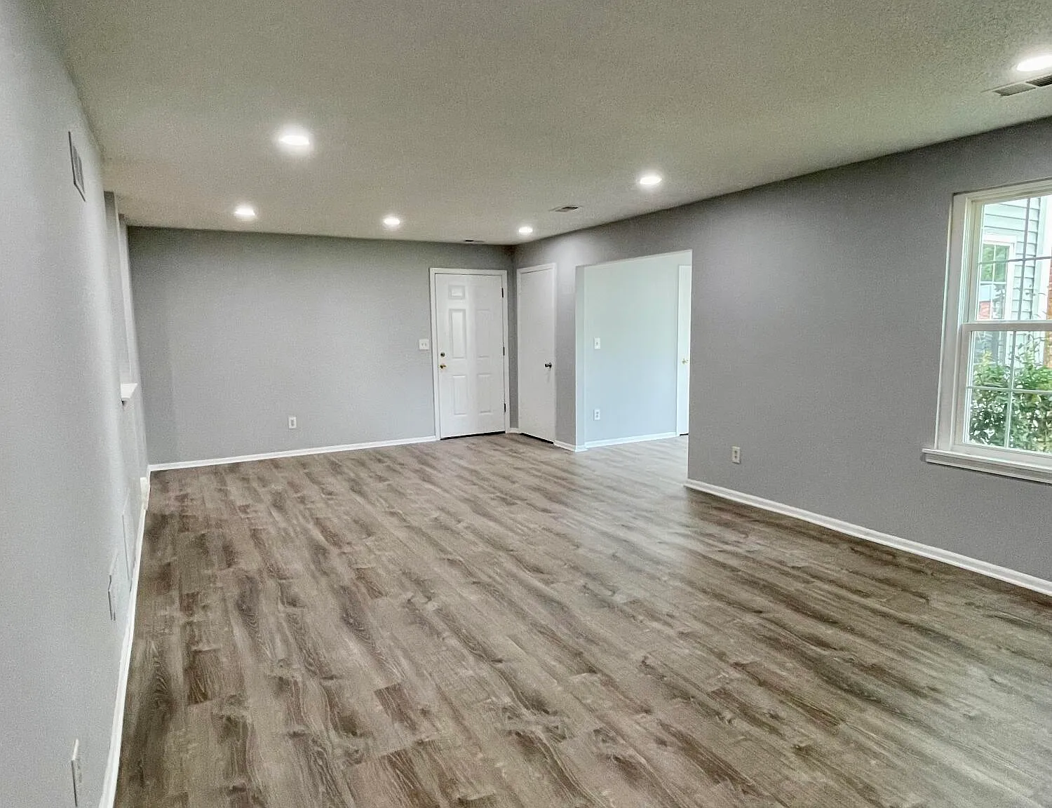 3 bed, 1.5 bath, 1197 sqft, $2,800 — Photo 1