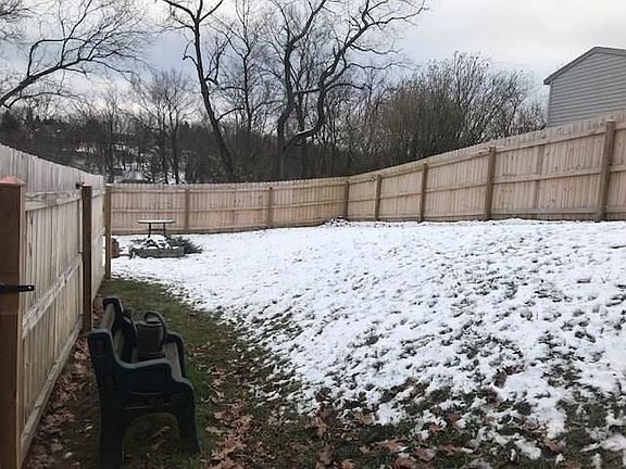 3rd image of 320 College Park Dr