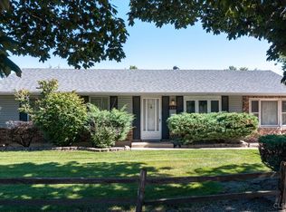 400 Lacy Ave, Streamwood, IL 60107