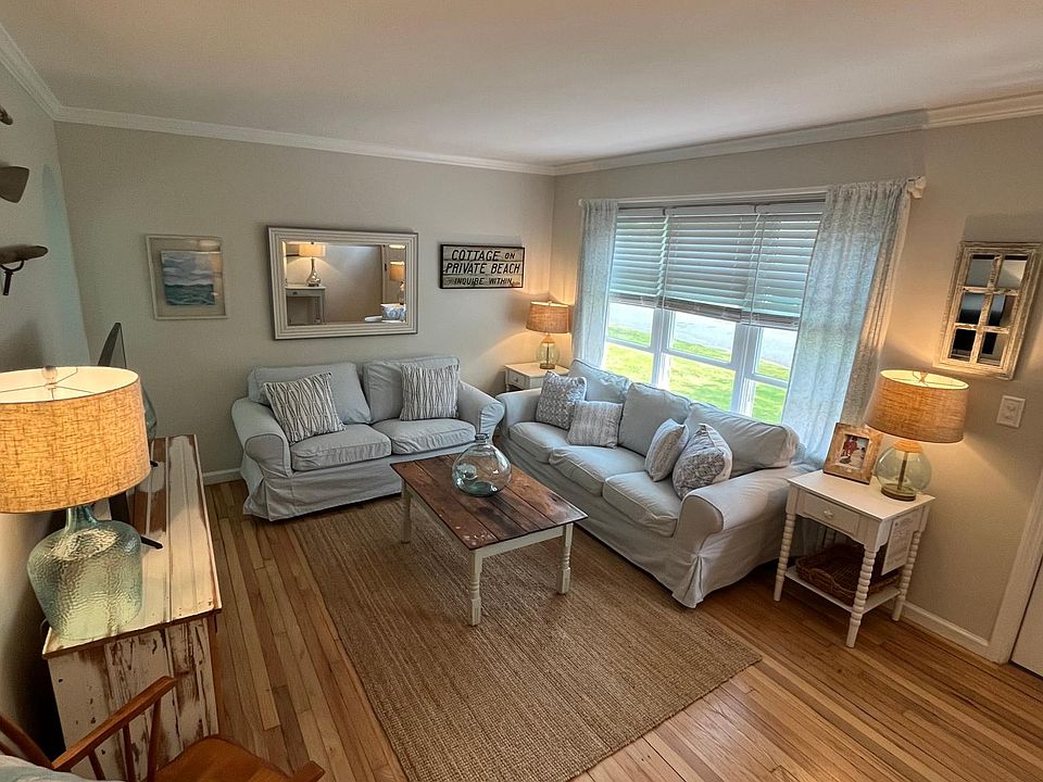 133 Carroll Ave, Newport, RI 02840 Zillow