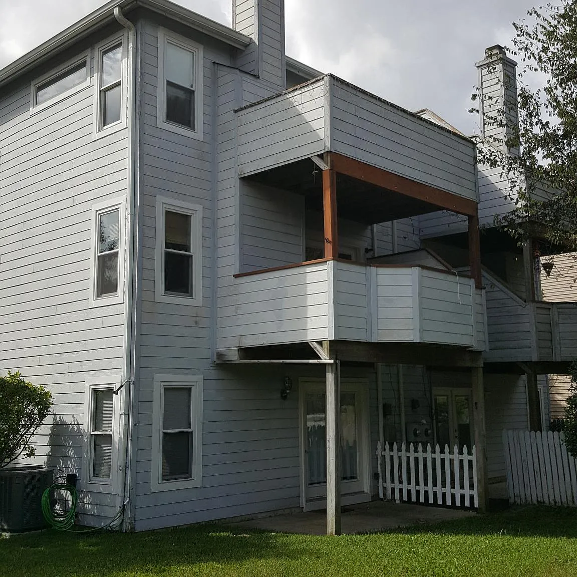 3 bed, 1800 sqft, $3,000 — Photo 2