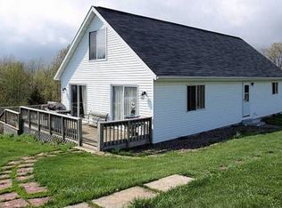 1432 Berwick Rd, Berwick, IL 61417