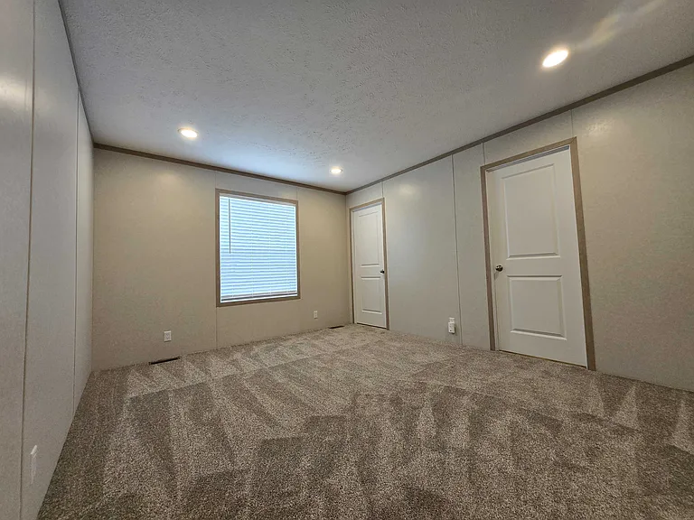 29800 Guilford Cir #471 — Photo 7