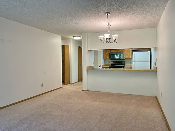 4th image of 10501 8th Ave NE APT 425