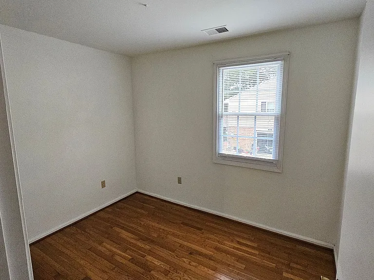 904 Winterstick Pl — Photo 8