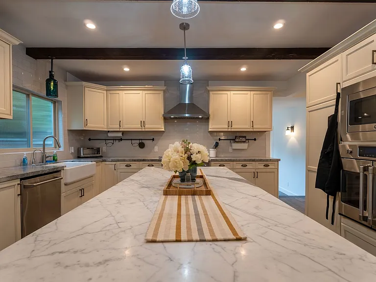 610 Forest Ave — Photo 16